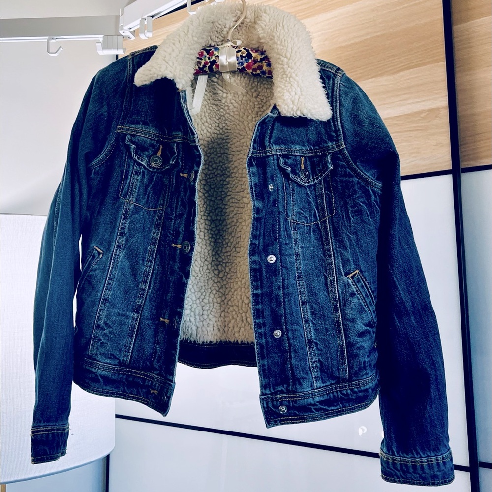 Cat & Jack Jean jacket with Sherpa lining/collar size large 10/12